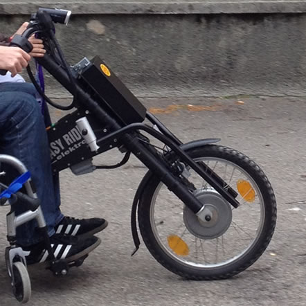 Rollstuhl-Zughilfe Easy Rider: Seitenansicht